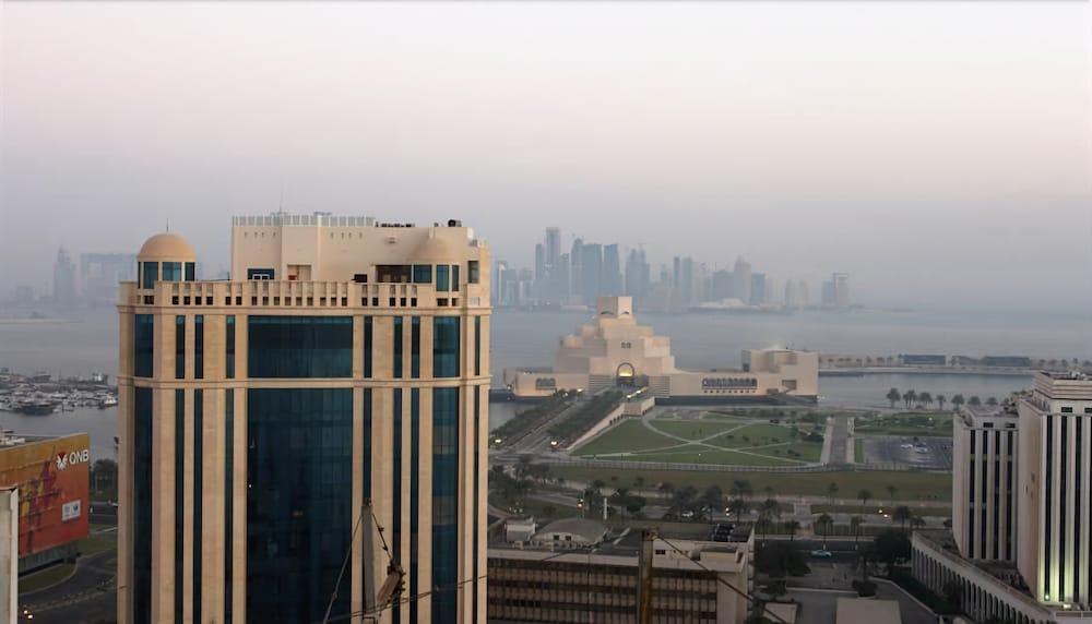 Amt Mena Aparthotel Doha Exterior foto